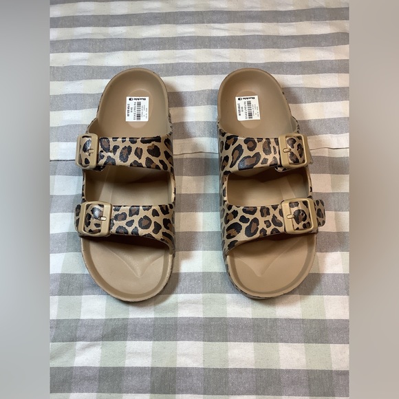 Leopard Print Sandal - Picture 2 of 6